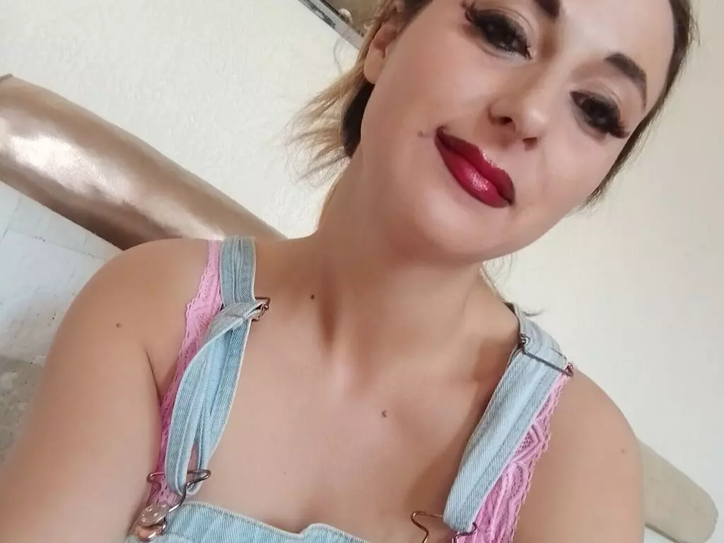 PaulaSelin Amateur Masturbating